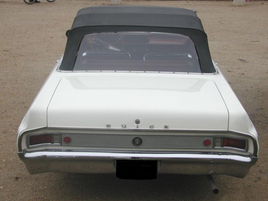  Buick Skylark Convertible 1963 года  (фото 2 из 6)